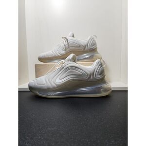 Nike Air Max 720 Shoes in White/Metallic Platinum/Pure Platinum